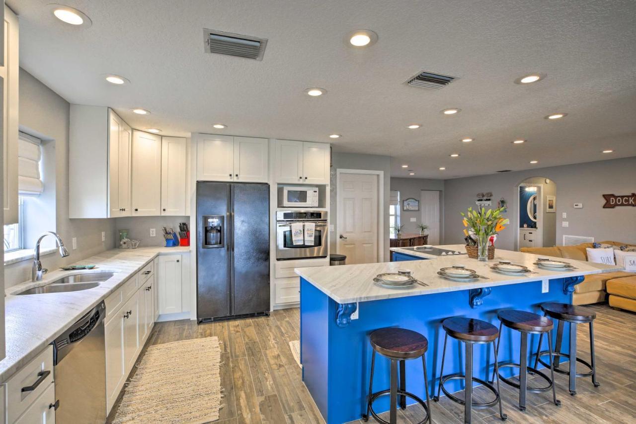 Waterfront Lake Placid Home With Dock And Fire Pit Ngoại thất bức ảnh